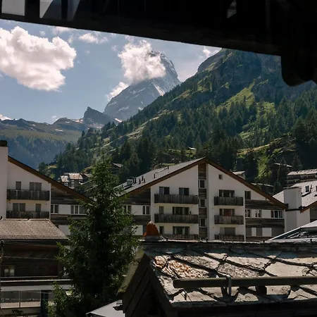 Schloss Zermatt - Cbd & Adaptogenic Spa And Sport Hotel Exterior photo