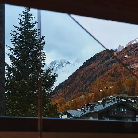 Schloss Zermatt - Cbd & Adaptogenic Spa And Sport Hotel Exterior photo