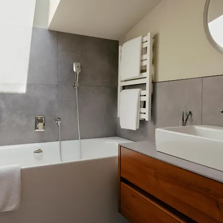 Schloss Zermatt - Cbd & Adaptogenic Spa And Sport Hotel Room photo